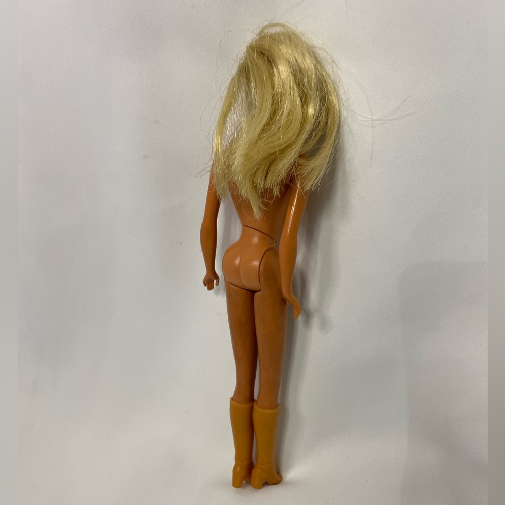 VTG early 1970s Malibu Barbie (w/ boots) - Picture 5 of 14